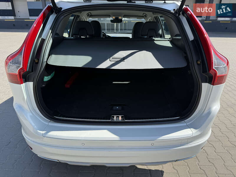 Внедорожник / Кроссовер Volvo XC60 2016 в Ровно