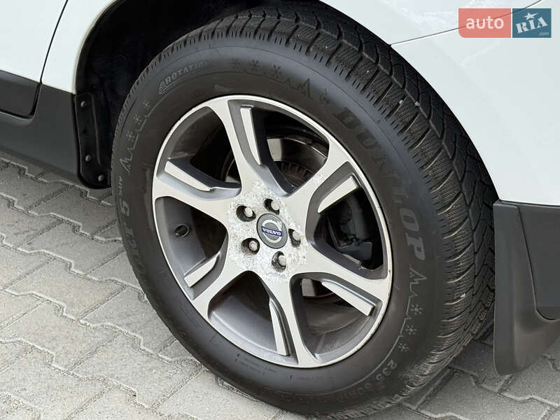 Внедорожник / Кроссовер Volvo XC60 2012 в Ровно