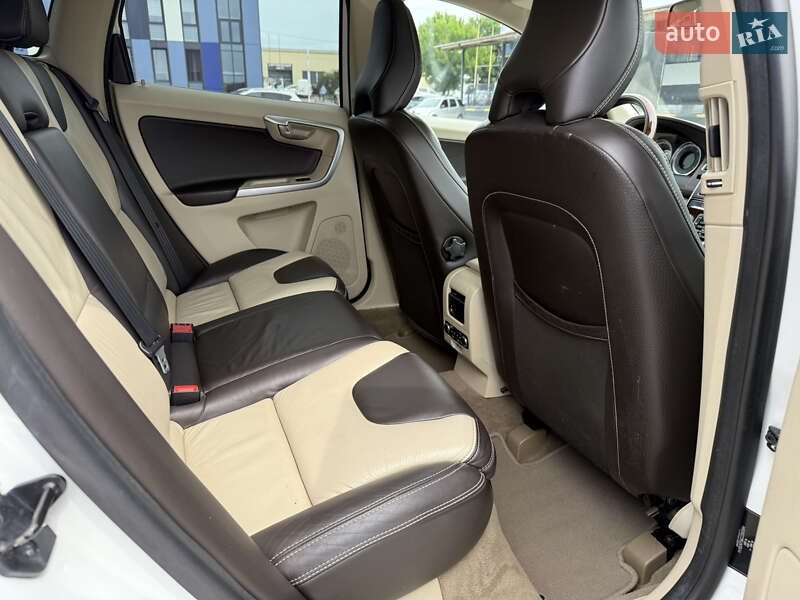 Внедорожник / Кроссовер Volvo XC60 2012 в Ровно