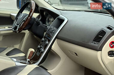 Внедорожник / Кроссовер Volvo XC60 2012 в 