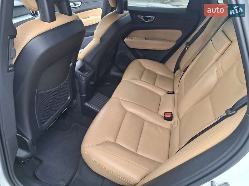 Позашляховик / Кросовер Volvo XC60 2017 в Кам'янець-Подільському фото 36 Позашляховик / Кросовер Volvo XC60 2017 в Кам'янець-Подільському