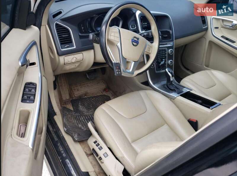 Позашляховик / Кросовер Volvo XC60 2015 в Львові фото 8 Позашляховик / Кросовер Volvo XC60 2015 в Львові