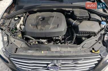 Внедорожник / Кроссовер Volvo XC60 2015 в 
