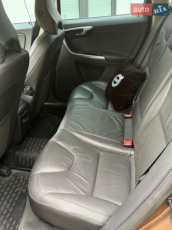 Позашляховик / Кросовер Volvo XC60 2012 в Києві