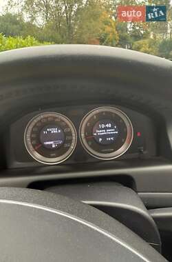 Внедорожник / Кроссовер Volvo XC60 2012 в 