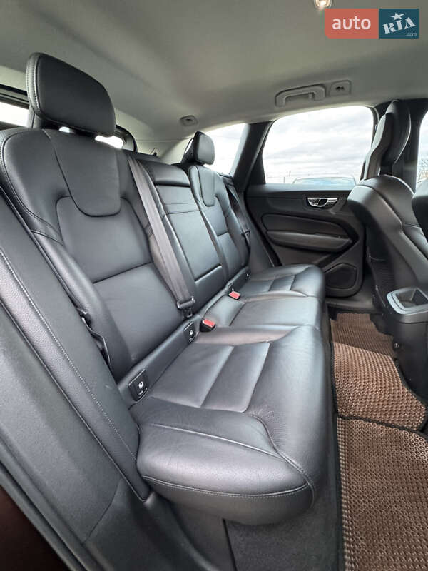 Внедорожник / Кроссовер Volvo XC60 2017 в Ивано-Франковске
