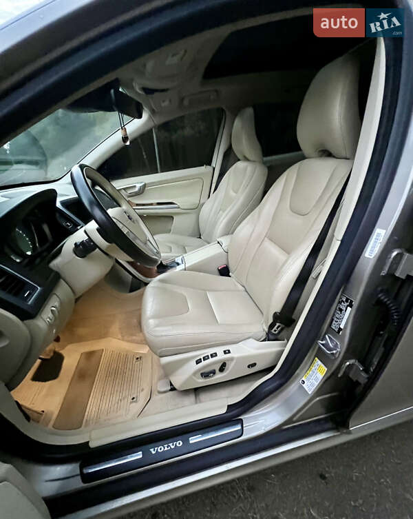 Позашляховик / Кросовер Volvo XC60 2015 в Луцьку фото 4 Позашляховик / Кросовер Volvo XC60 2015 в Луцьку