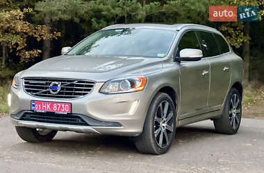 Внедорожник / Кроссовер Volvo XC60 2015 в 