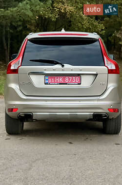Внедорожник / Кроссовер Volvo XC60 2015 в 