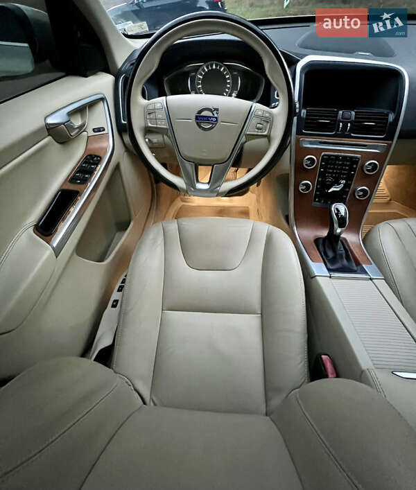 Позашляховик / Кросовер Volvo XC60 2015 в Луцьку фото 21 Позашляховик / Кросовер Volvo XC60 2015 в Луцьку