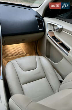 Внедорожник / Кроссовер Volvo XC60 2015 в 