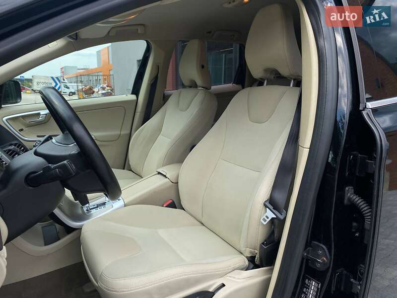 Позашляховик / Кросовер Volvo XC60 2011 в Києві