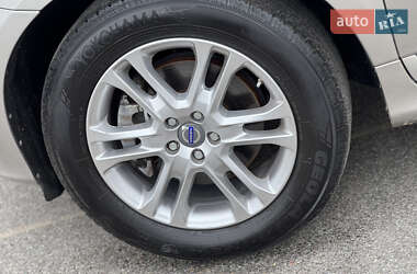 Внедорожник / Кроссовер Volvo XC60 2014 в 