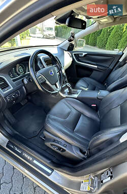 Внедорожник / Кроссовер Volvo XC60 2014 в 
