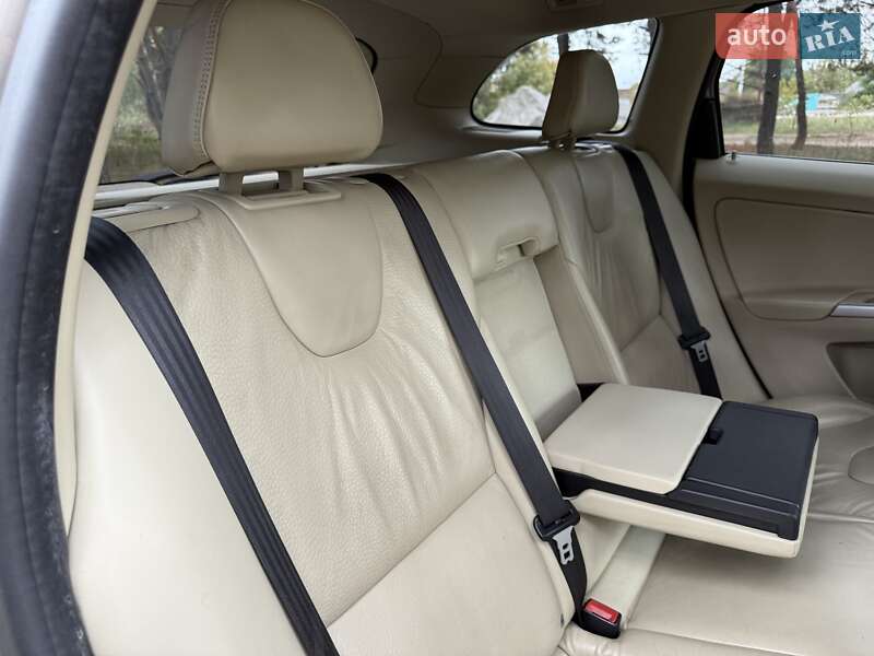 Позашляховик / Кросовер Volvo XC60 2012 в Києві фото 31 Позашляховик / Кросовер Volvo XC60 2012 в Києві