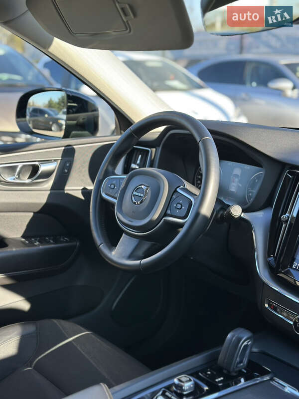 Внедорожник / Кроссовер Volvo XC60 2019 в Ивано-Франковске фото 38 Внедорожник / Кроссовер Volvo XC60 2019 в Ивано-Франковске