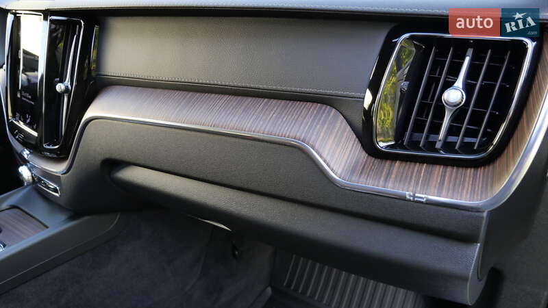 Внедорожник / Кроссовер Volvo XC60 2021 в Львове фото 62 Внедорожник / Кроссовер Volvo XC60 2021 в Львове