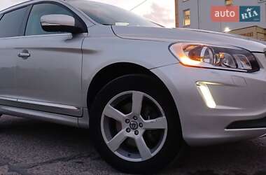 Внедорожник / Кроссовер Volvo XC60 2014 в 