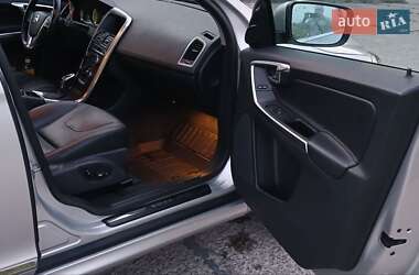 Внедорожник / Кроссовер Volvo XC60 2014 в 