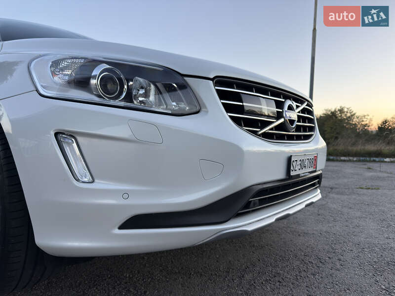 Внедорожник / Кроссовер Volvo XC60 2017 в Радивилове