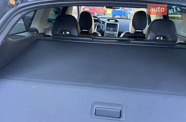 Позашляховик / Кросовер Volvo XC60 2010 в  фото 61 Позашляховик / Кросовер Volvo XC60 2010 в