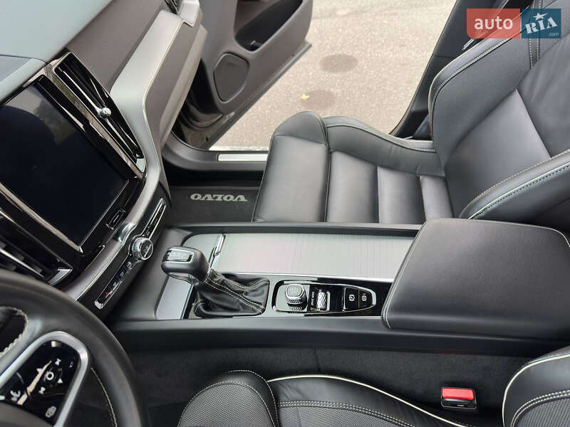 Позашляховик / Кросовер Volvo XC60 2020 в Києві фото 31 Позашляховик / Кросовер Volvo XC60 2020 в Києві