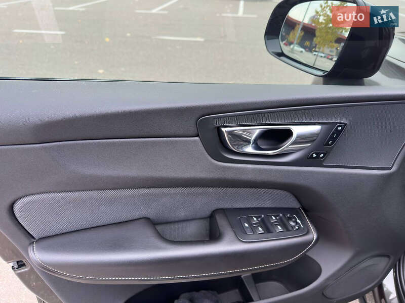 Позашляховик / Кросовер Volvo XC60 2020 в Києві фото 43 Позашляховик / Кросовер Volvo XC60 2020 в Києві
