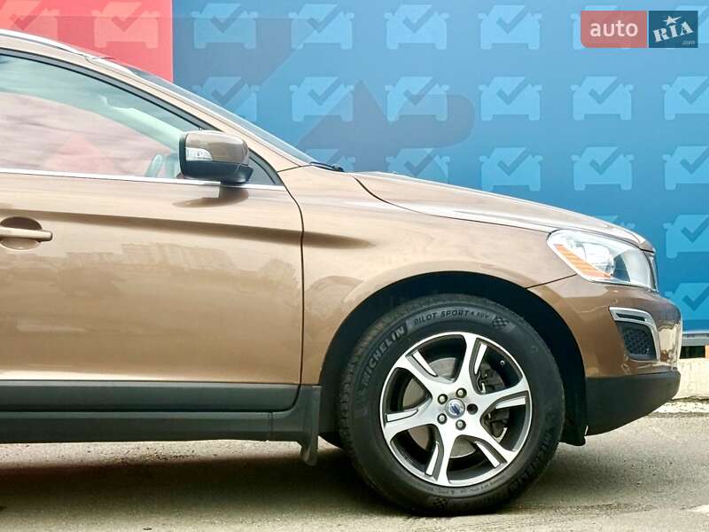 Позашляховик / Кросовер Volvo XC60 2012 в Києві фото 24 Позашляховик / Кросовер Volvo XC60 2012 в Києві
