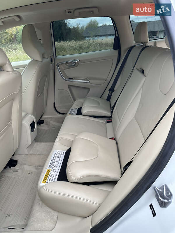 Внедорожник / Кроссовер Volvo XC60 2015 в Самборе фото 20 Внедорожник / Кроссовер Volvo XC60 2015 в Самборе