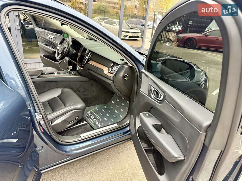 Позашляховик / Кросовер Volvo XC60 2017 в Києві фото 42 Позашляховик / Кросовер Volvo XC60 2017 в Києві