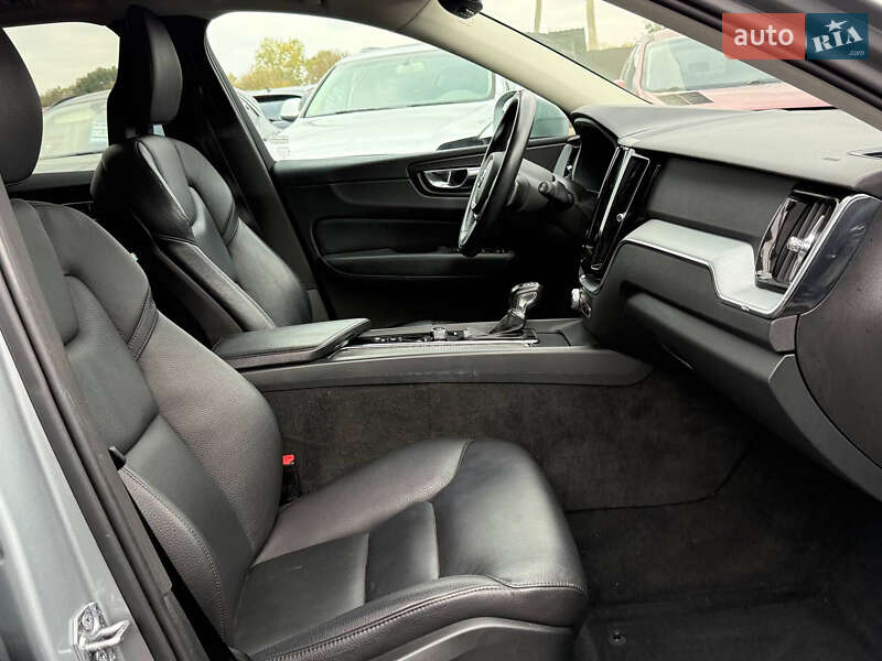 Позашляховик / Кросовер Volvo XC60 2018 в Луцьку фото 11 Позашляховик / Кросовер Volvo XC60 2018 в Луцьку