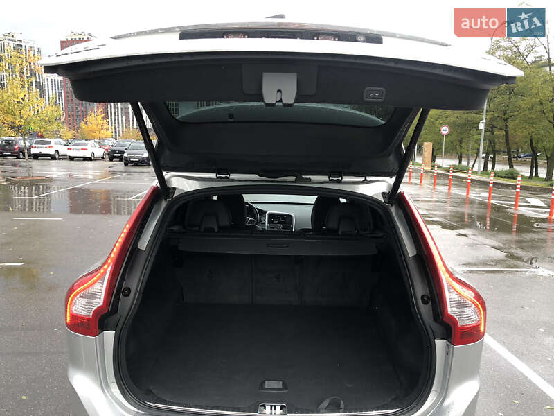 Внедорожник / Кроссовер Volvo XC60 2016 в Киеве фото 6 Внедорожник / Кроссовер Volvo XC60 2016 в Киеве
