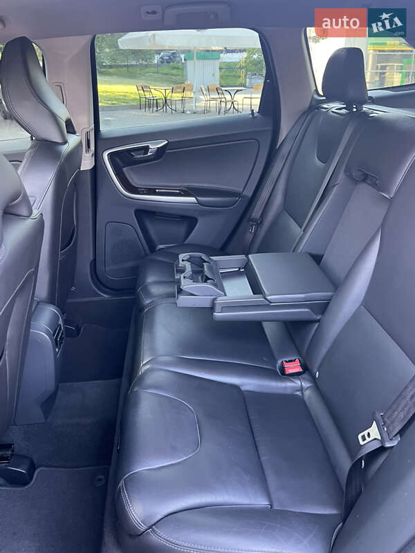 Позашляховик / Кросовер Volvo XC60 2017 в Львові фото 5 Позашляховик / Кросовер Volvo XC60 2017 в Львові