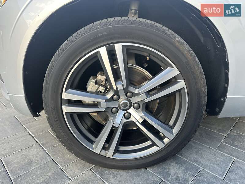 Внедорожник / Кроссовер Volvo XC60 2021 в Луцке