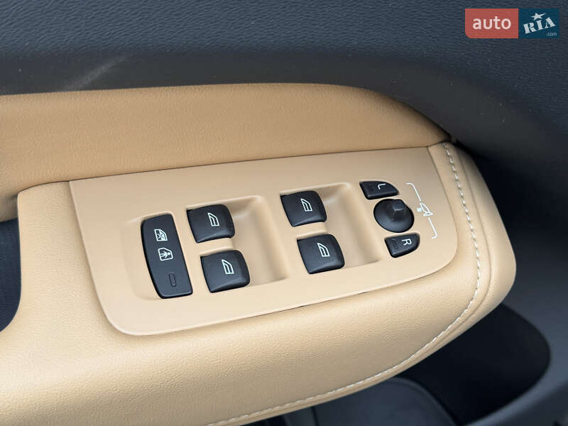 Позашляховик / Кросовер Volvo XC60 2022 в Києві фото 22 Позашляховик / Кросовер Volvo XC60 2022 в Києві