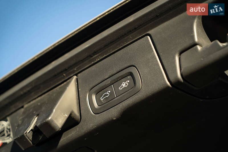 Позашляховик / Кросовер Volvo XC60 2018 в Чернівцях фото 39 Позашляховик / Кросовер Volvo XC60 2018 в Чернівцях