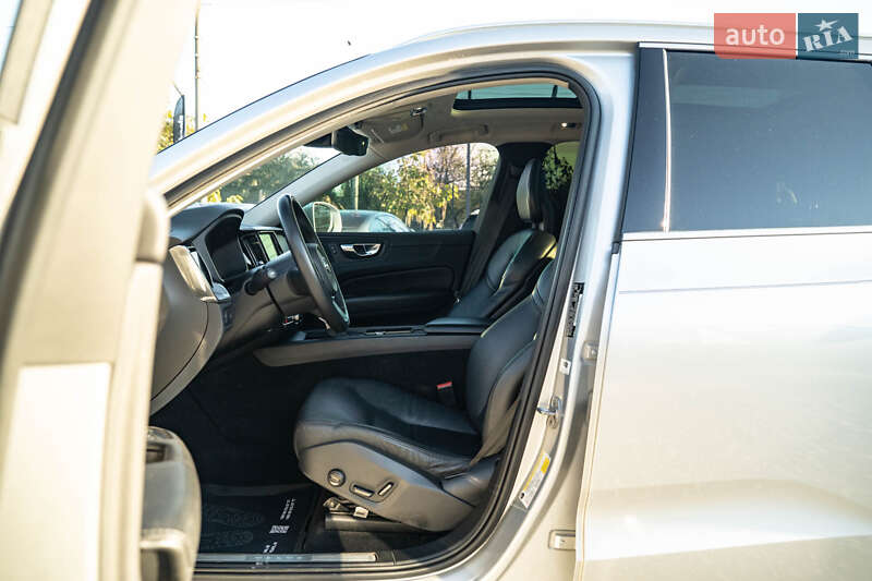 Позашляховик / Кросовер Volvo XC60 2018 в Чернівцях фото 17 Позашляховик / Кросовер Volvo XC60 2018 в Чернівцях