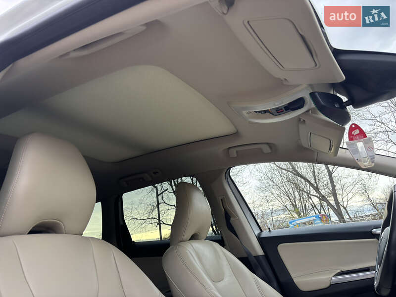 Позашляховик / Кросовер Volvo XC60 2016 в Косові фото 40 Позашляховик / Кросовер Volvo XC60 2016 в Косові