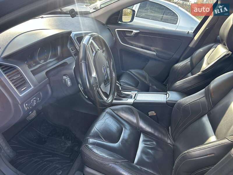 Внедорожник / Кроссовер Volvo XC60 2015 в Летичеве