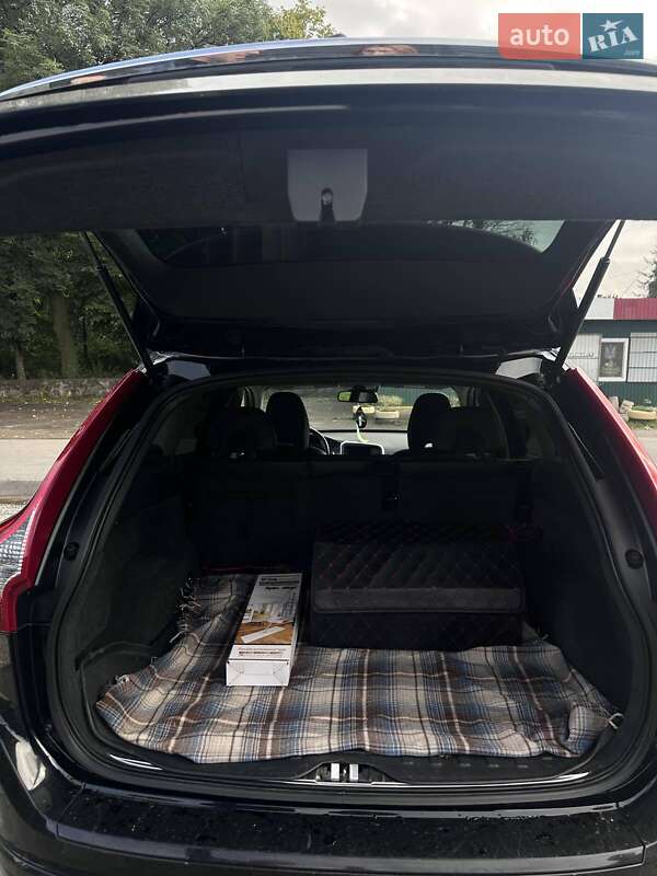 Позашляховик / Кросовер Volvo XC60 2014 в Умані