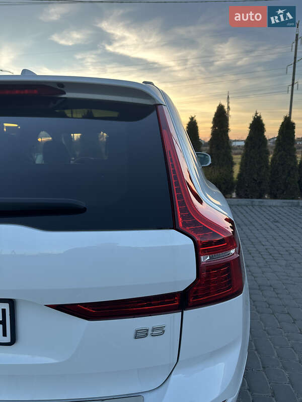 Позашляховик / Кросовер Volvo XC60 2022 в Львові