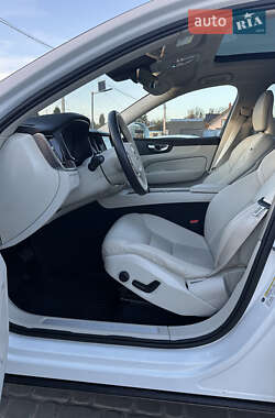 Внедорожник / Кроссовер Volvo XC60 2022 в Львове