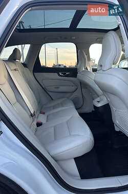 Внедорожник / Кроссовер Volvo XC60 2022 в Львове