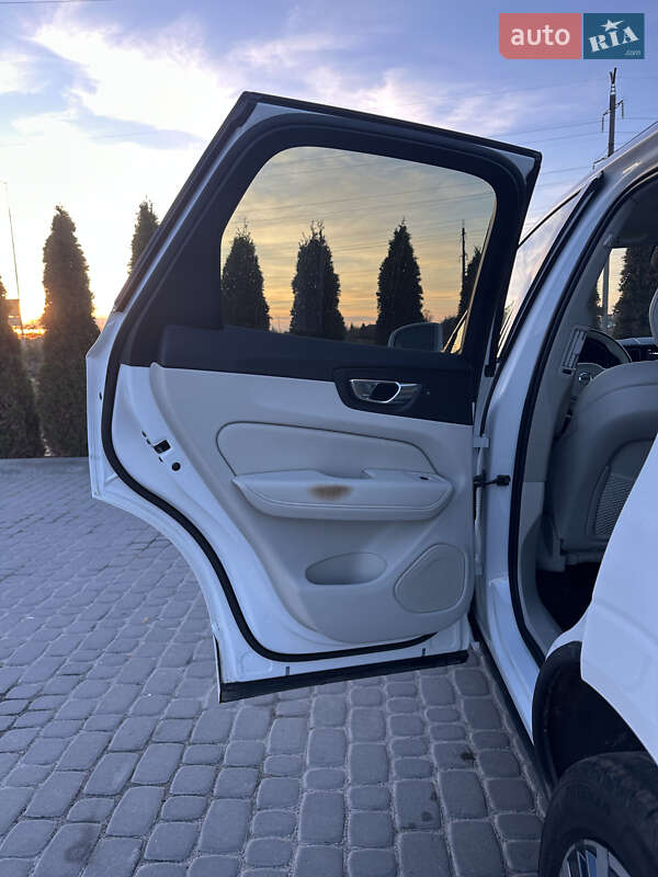 Позашляховик / Кросовер Volvo XC60 2022 в Львові