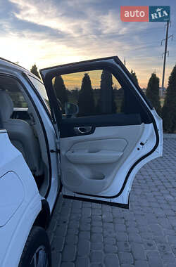 Внедорожник / Кроссовер Volvo XC60 2022 в Львове