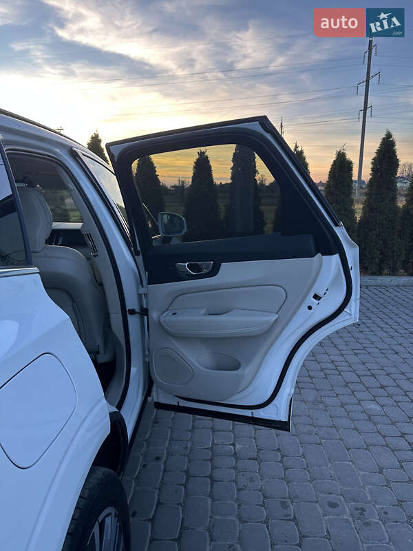 Позашляховик / Кросовер Volvo XC60 2022 в Львові