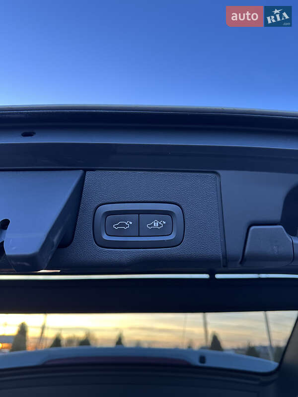 Позашляховик / Кросовер Volvo XC60 2022 в Львові