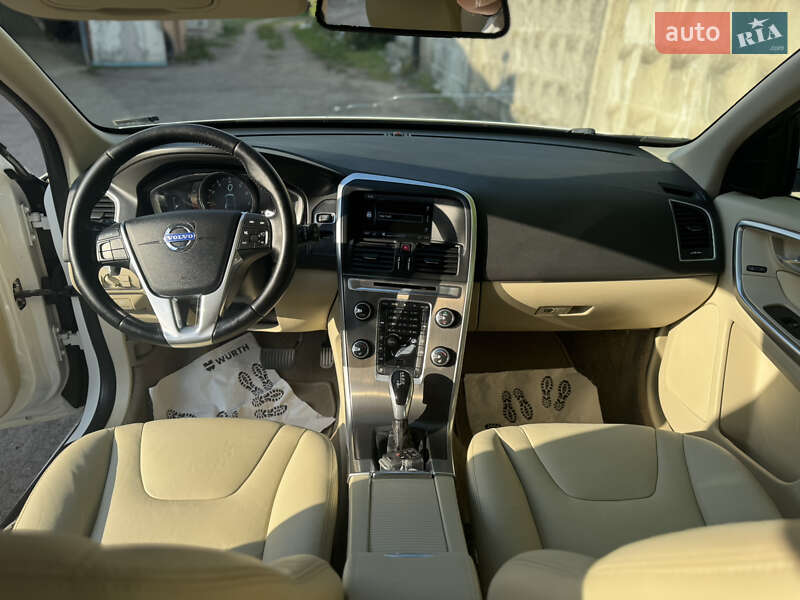 Позашляховик / Кросовер Volvo XC60 2013 в Рівному