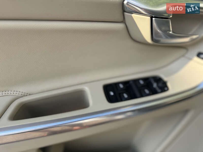 Позашляховик / Кросовер Volvo XC60 2013 в Рівному