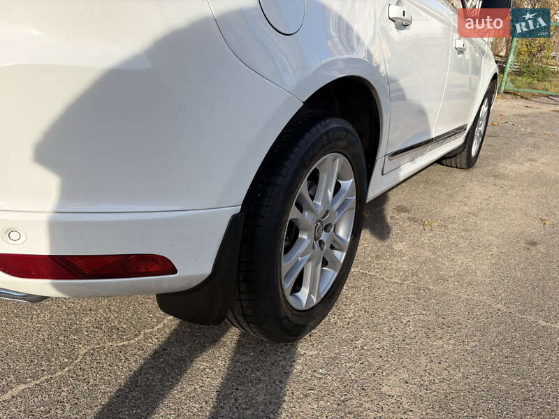 Позашляховик / Кросовер Volvo XC60 2015 в Києві